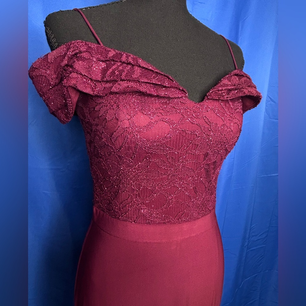 Women's Merlot Off Shoulder Gown Maxi Formal Sz 4 Elegant Princess Lace Regency - Picture 4 of 14